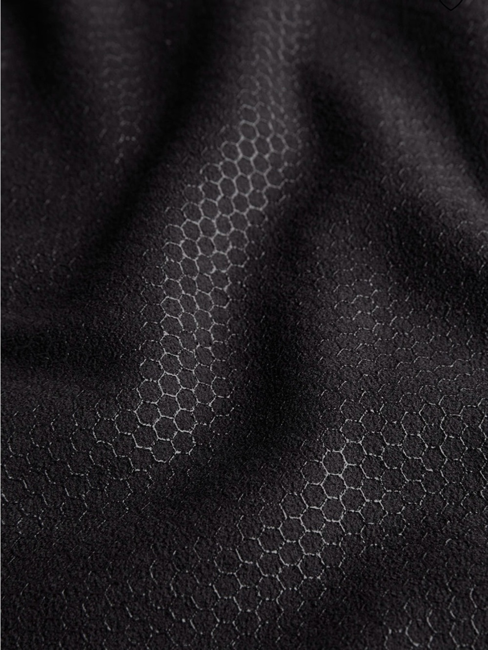 ALO Grounded No-Slip Mat Towel in Black - Picture 3 of 5